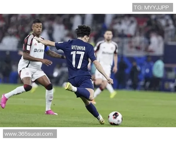 巴黎圣日耳曼大胜本菲卡六比二乌龙球成比赛转折点引发热议