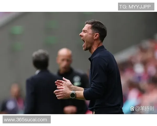 德甲焦点战皇马小胜巴萨红牌事件引发全场热议与转会传闻